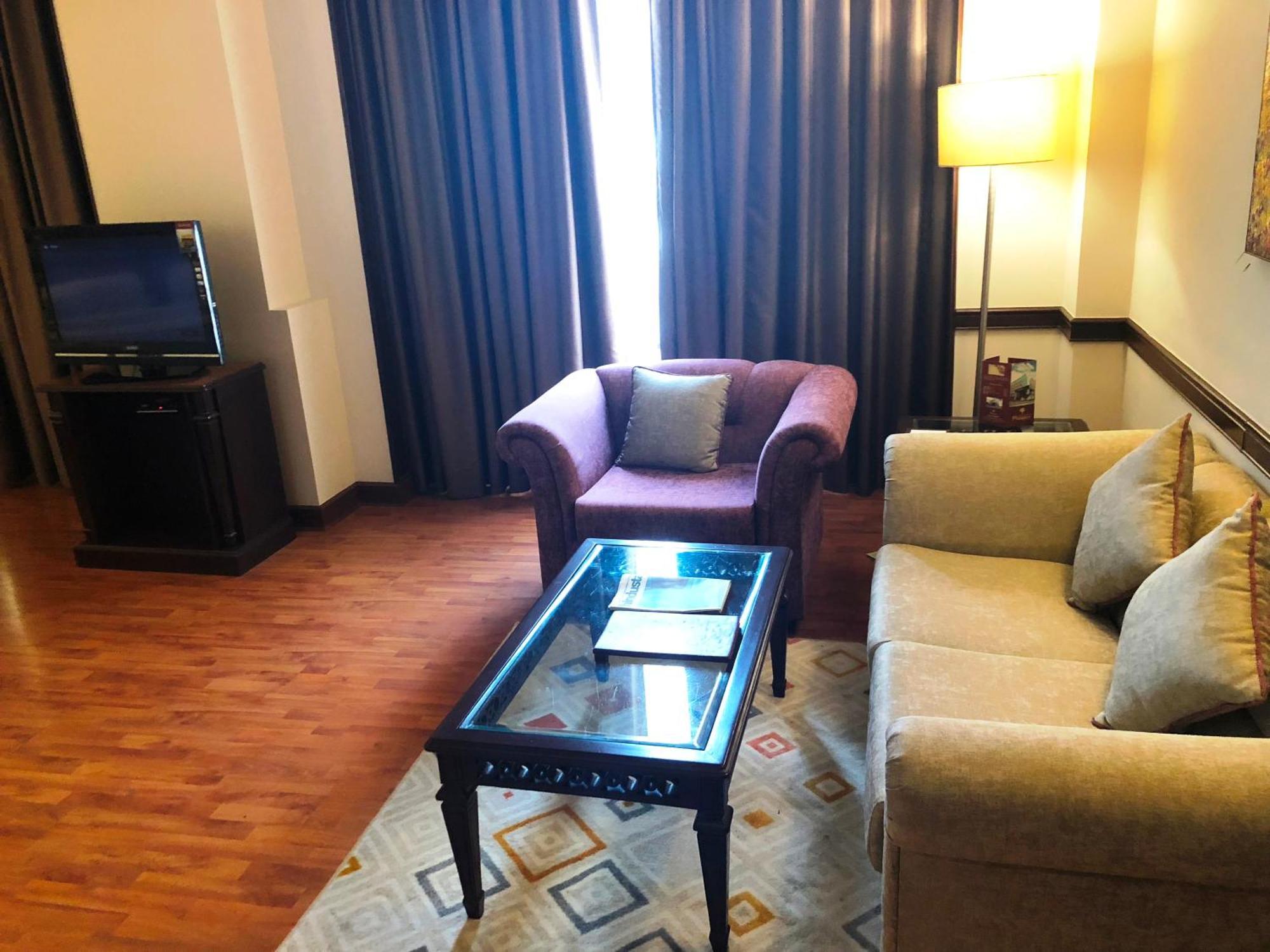 Hotel President 잘란다르 외부 사진