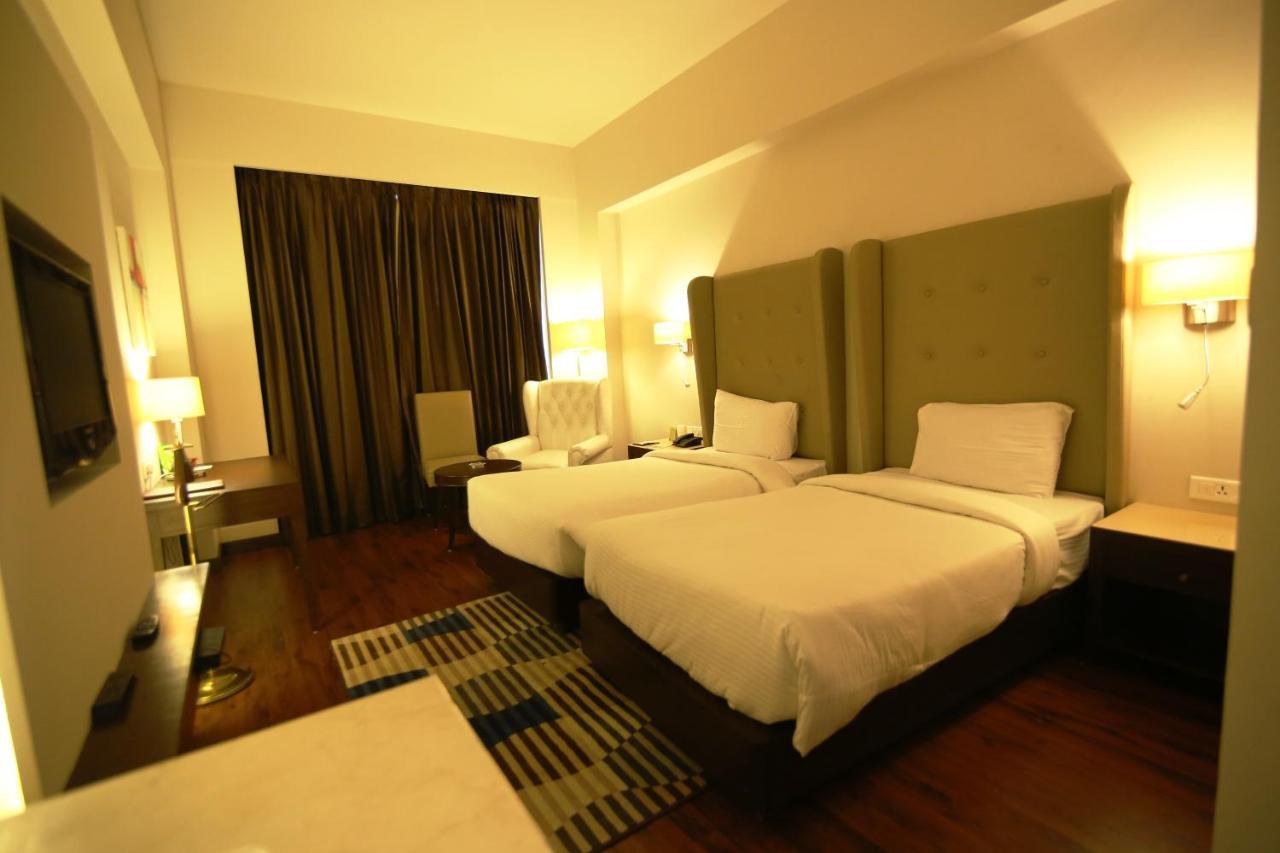 Hotel President 잘란다르 외부 사진
