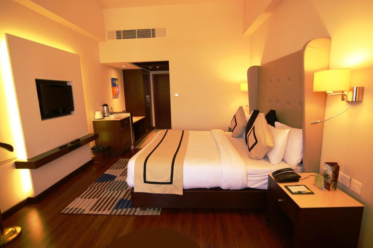 Hotel President 잘란다르 외부 사진