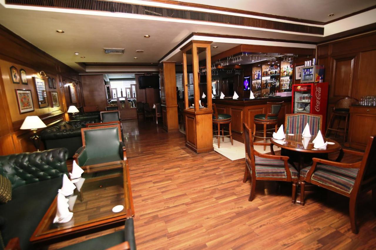 Hotel President 잘란다르 외부 사진