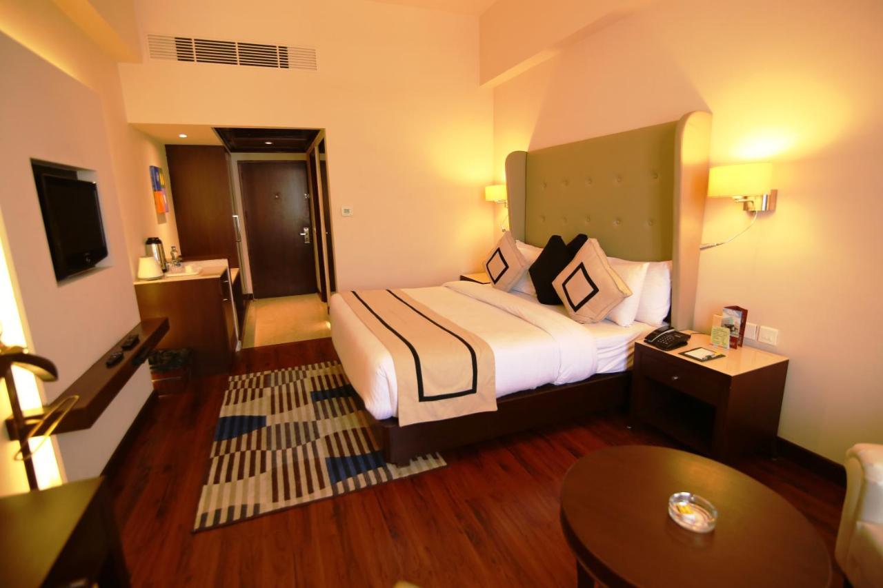 Hotel President 잘란다르 외부 사진