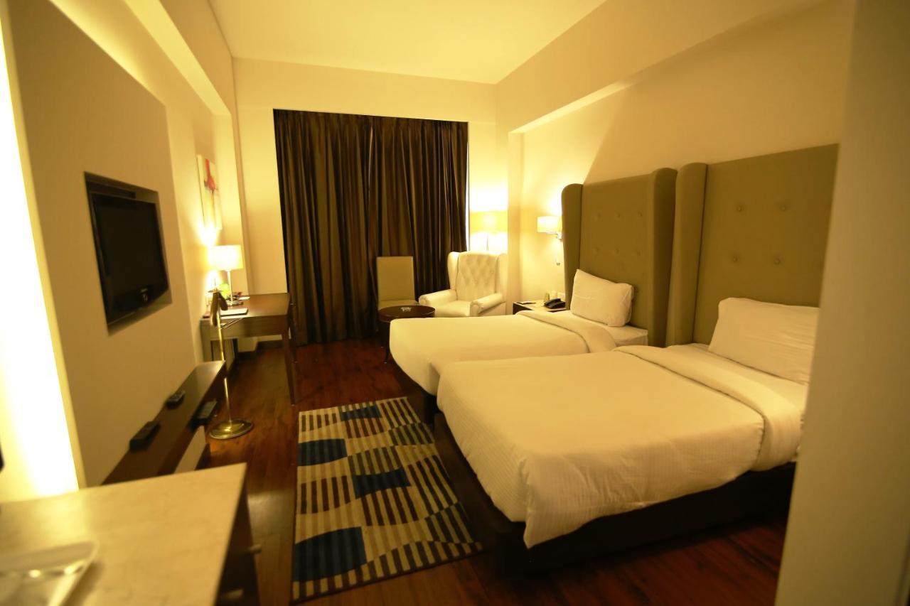 Hotel President 잘란다르 외부 사진